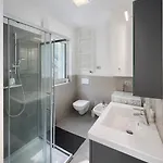 Apartman Bluelow Lakeview House